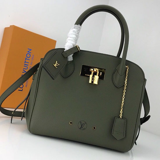 Louis Vuitton Veau Nuage Leather Milla PM Green M54346