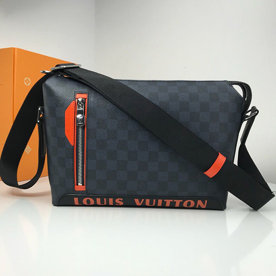 Louis Vuitton Damier Graphite Canvas Discovery Messenger PM N42416