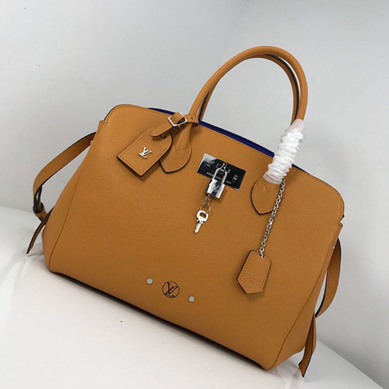 Louis Vuitton Veau Nuage Leather Milla MM Yellow M51685
