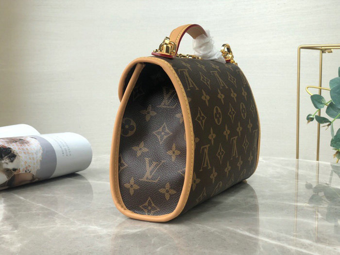 Louis Vuitton Monogram Canvas Shoulder Bag M51123