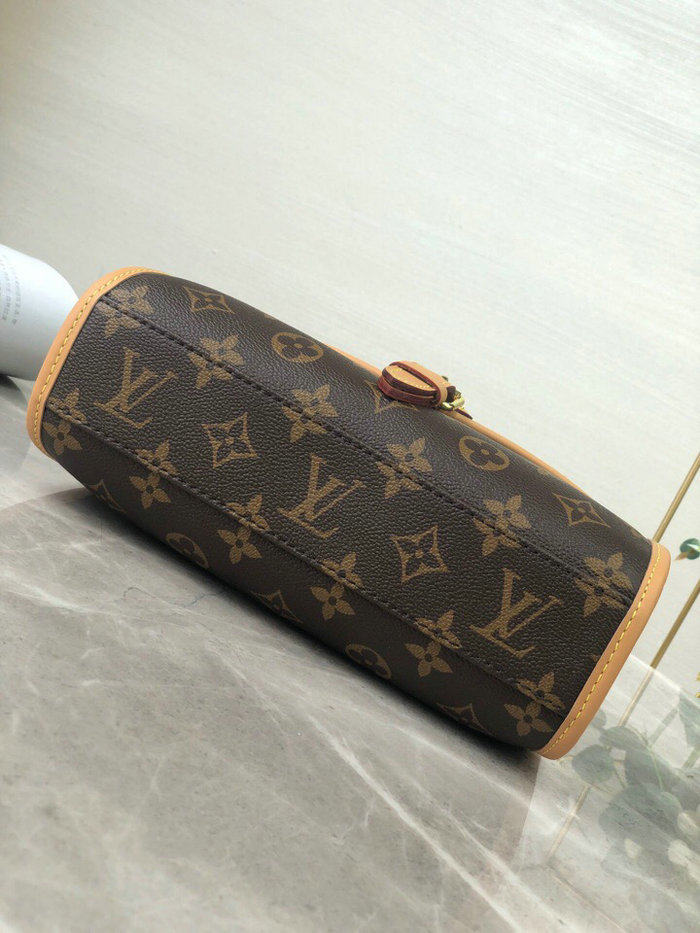 Louis Vuitton Monogram Canvas Shoulder Bag M51123