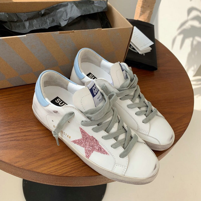 Golden Goose Calfskin Sneaker GG07702