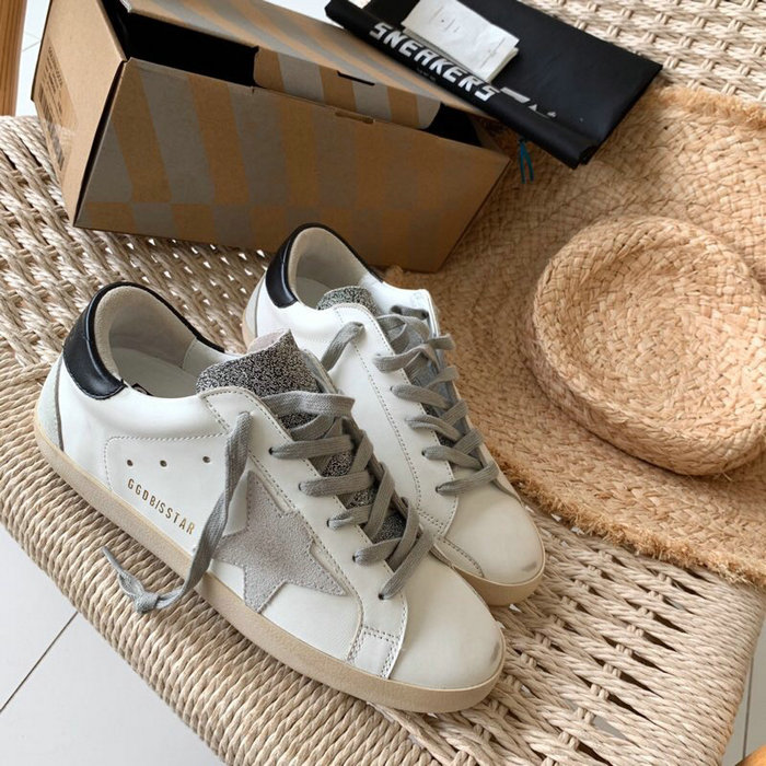 Golden Goose Calfskin Sneaker GG07708