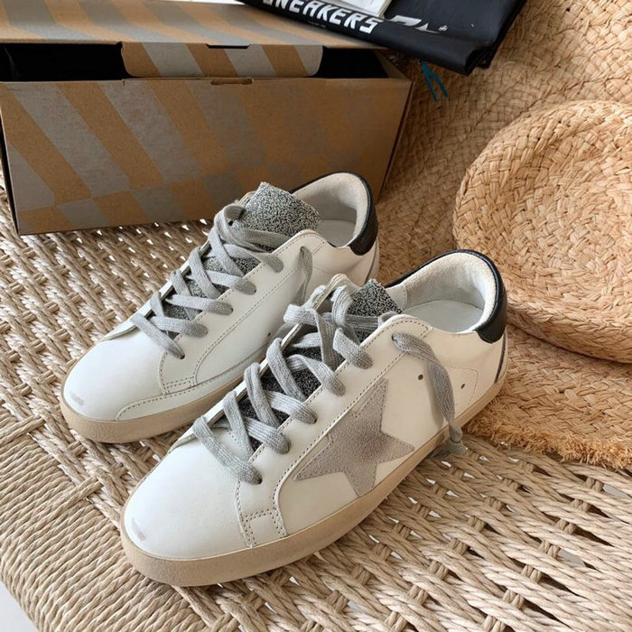 Golden Goose Calfskin Sneaker GG07708