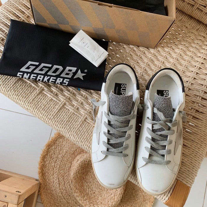 Golden Goose Calfskin Sneaker GG07708