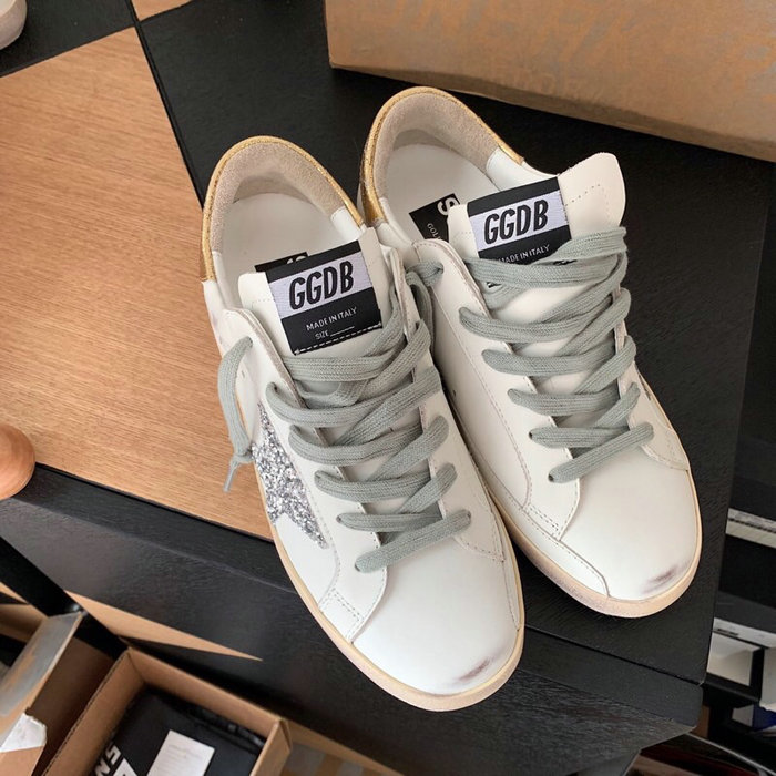 Golden Goose Calfskin Sneaker GG07712