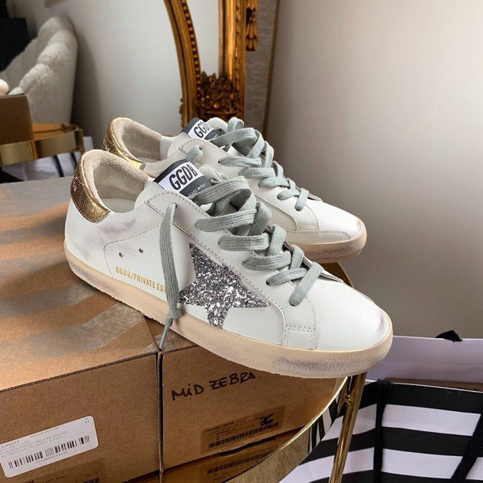 Golden Goose Calfskin Sneaker GG07712