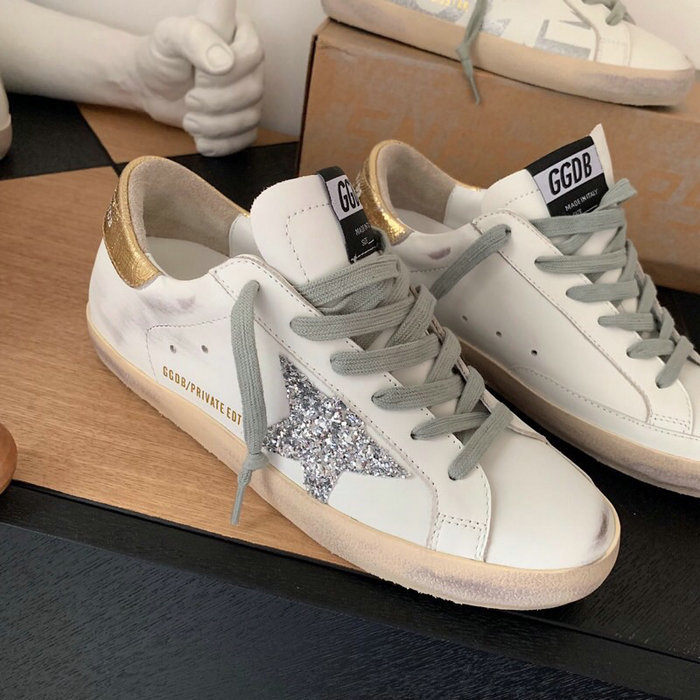 Golden Goose Calfskin Sneaker GG07712