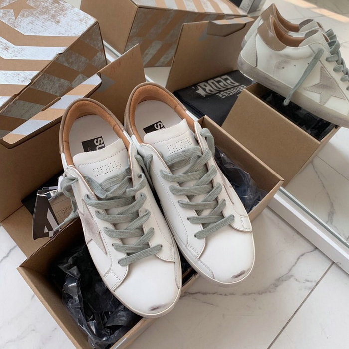 Golden Goose Calfskin Sneaker GG07714