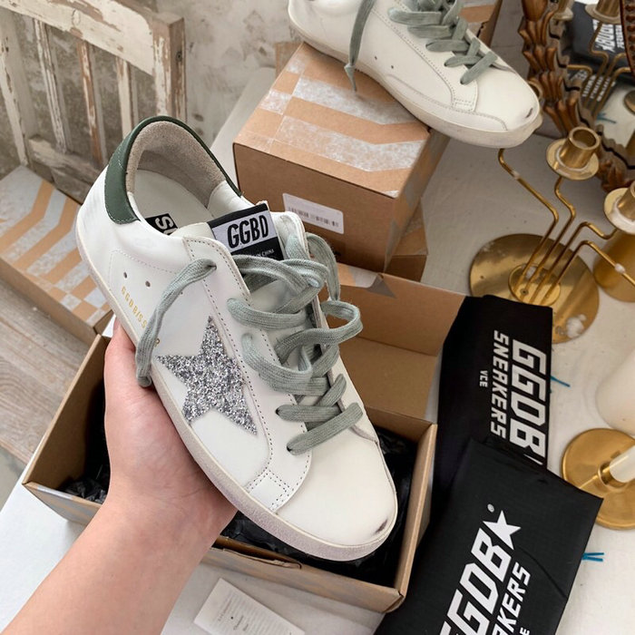 Golden Goose Calfskin Sneaker GG07715