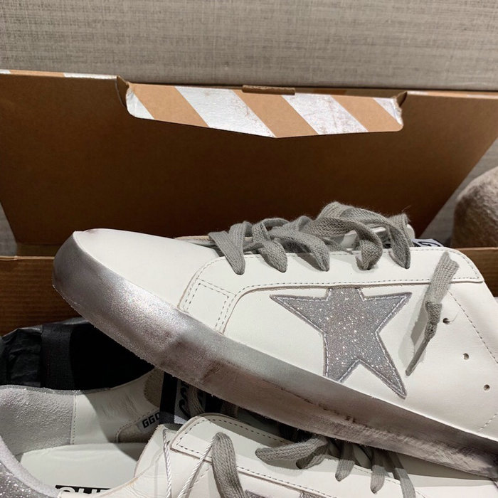 Golden Goose Calfskin Sneaker GG07720