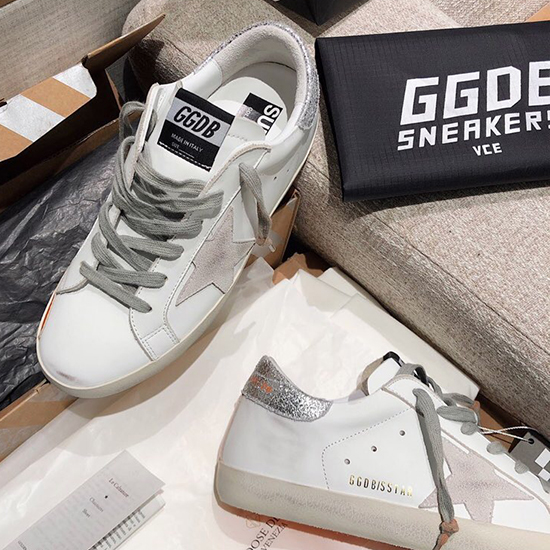 Golden Goose Calfskin Sneaker GG07723