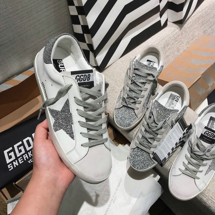 Golden Goose Calfskin Sneaker GG07725