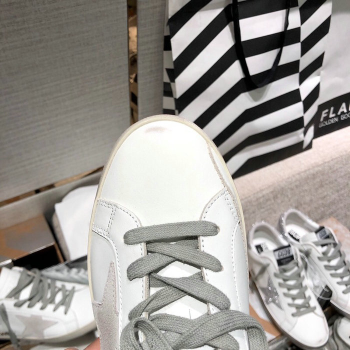 Golden Goose Calfskin Sneaker GG07726