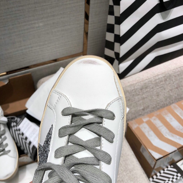 Golden Goose Calfskin Sneaker GG07730