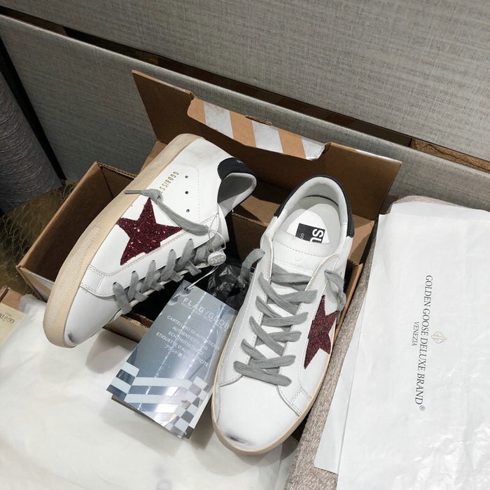 Golden Goose Calfskin Sneaker GG07732