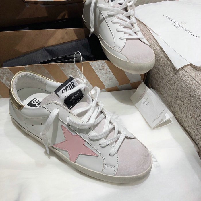 Golden Goose Calfskin Sneaker GG07733