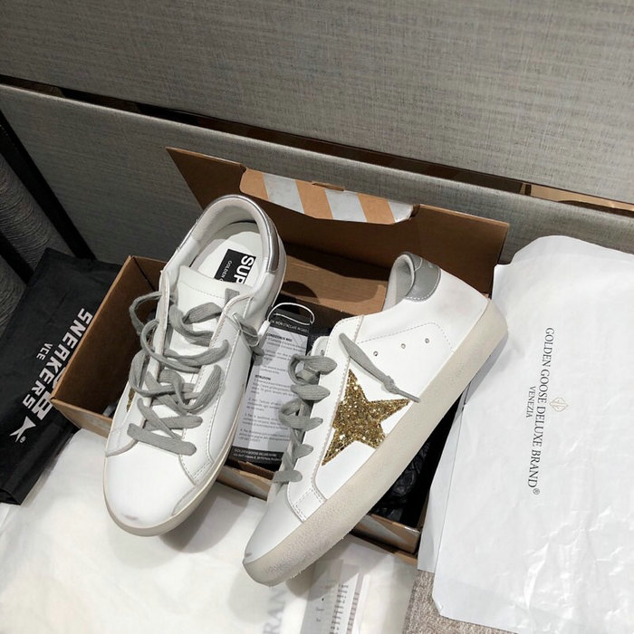 Golden Goose Calfskin Sneaker GG07734