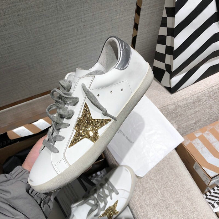 Golden Goose Calfskin Sneaker GG07734