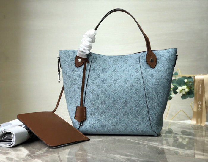 Louis Vuitton Mahina leather HINA PM Blue M53140