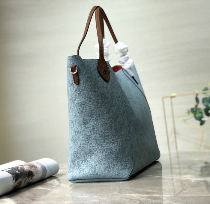 Louis Vuitton Mahina leather HINA PM Blue M53140