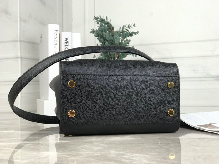 Louis Vuitton The LV Arch Noir M55488