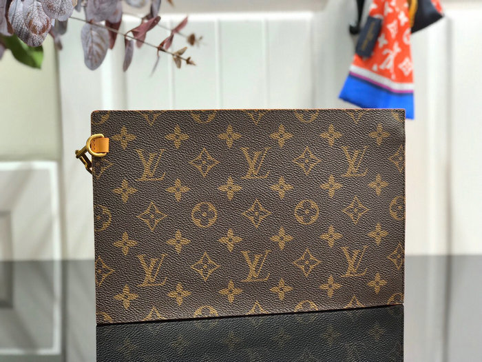 Louis Vuitton Clutch Bag M44388