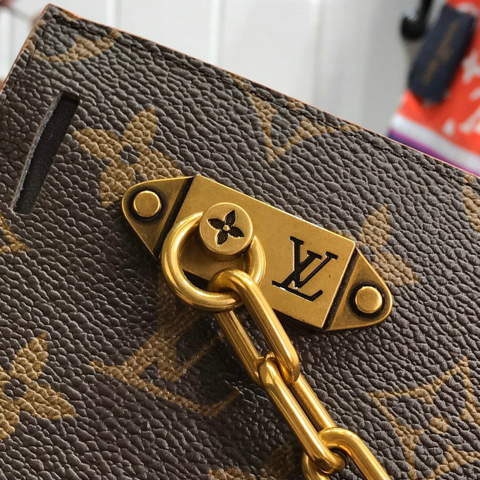 Louis Vuitton Clutch Bag M44388