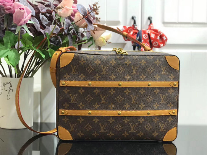 Louis Vuitton Soft Trunk Messenger MM M44754