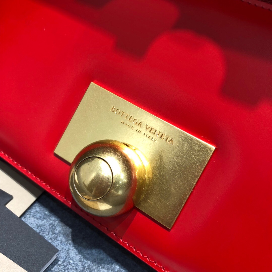Mini BV Classic Bag In Spazzolato Calf Red 587222