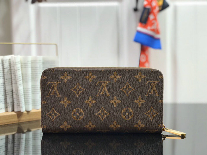 Louis Vuitton Zippy Wallet M60017