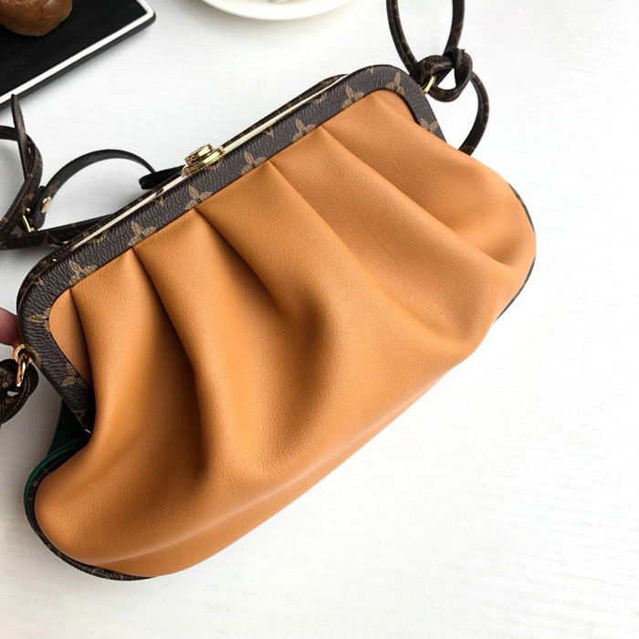 Louis Vuitton Shoulder Bag M66607