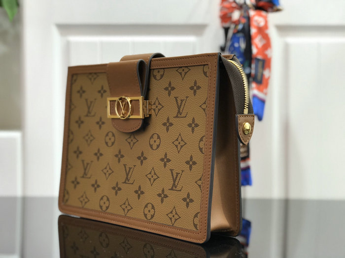 Louis Vuitton Monogram Canvas Cluth M44178