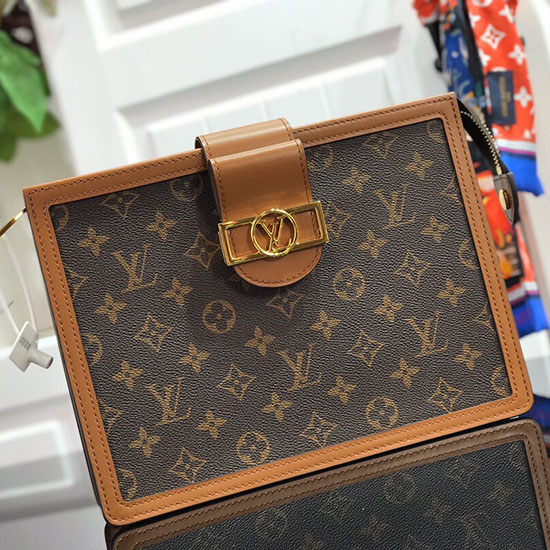 Louis Vuitton Monogram Canvas Cluth M44179