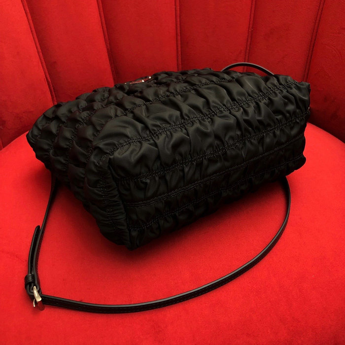 Prada Nylon tote Black 1BG321