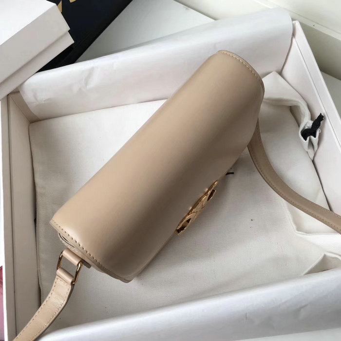 Celine Medium Triomphe Bag in Shiny Calfskin Cream C03081