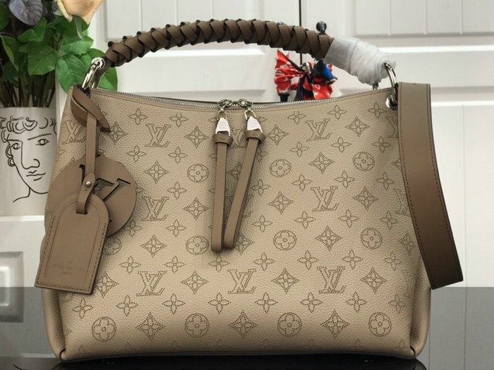 Louis Vuitton Beaubourg Hobo MM Galet M56084