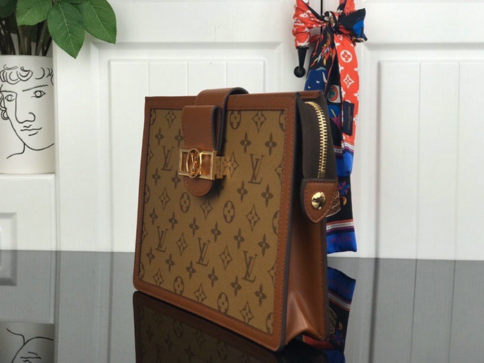 Louis Vuitton Monogram Canvas Dauphine Clutch M441783