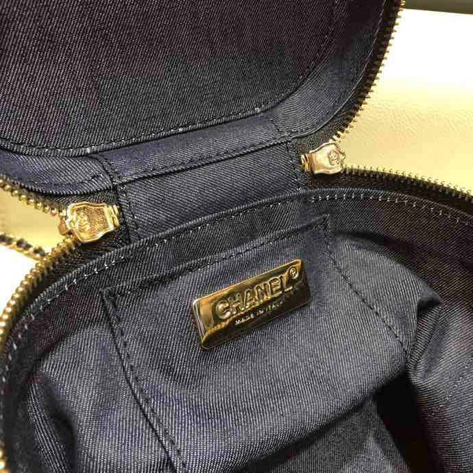 Chanel Lambskin CC Logo Coco Vanity Case Bag Black AS0323
