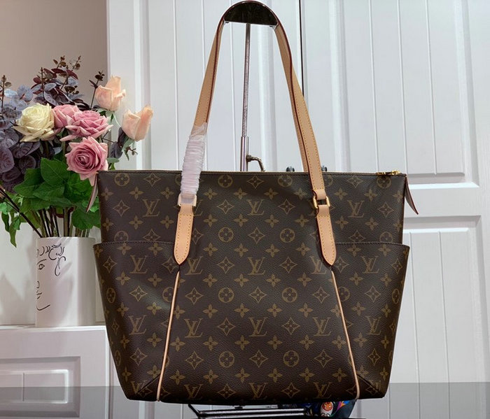 Louis Vuitton Monogram Canvas Totally MM M56689