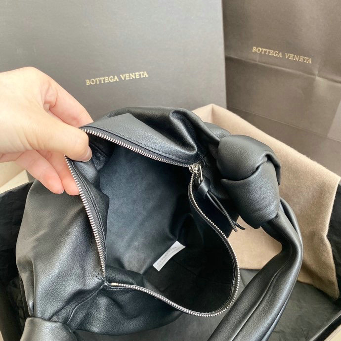 Bottega Veneta Calfskin Mini Bag Black B629635