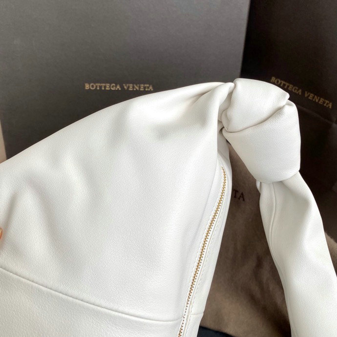 Bottega Veneta Calfskin Mini Bag White B629635