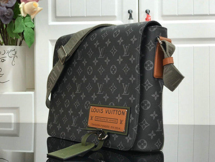 Louis Vuitton District MM M40239