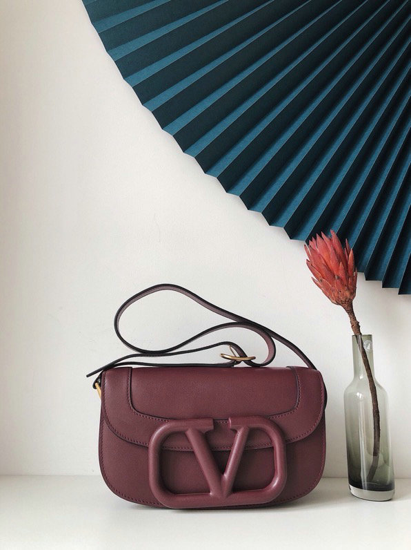 Valentino Garavani Supervee Calfskin Crossbody Bag Burgundy V07191