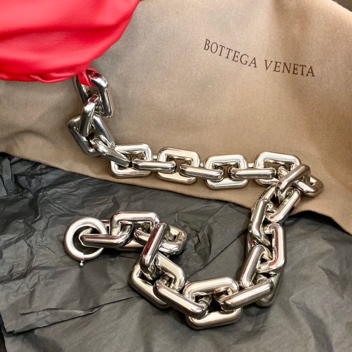 Bottega Veneta Calfskin The Chain Pouch Red B620230
