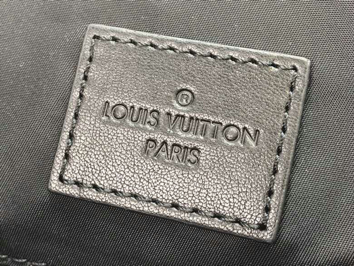 Louis Vuitton Christopher PM M56411