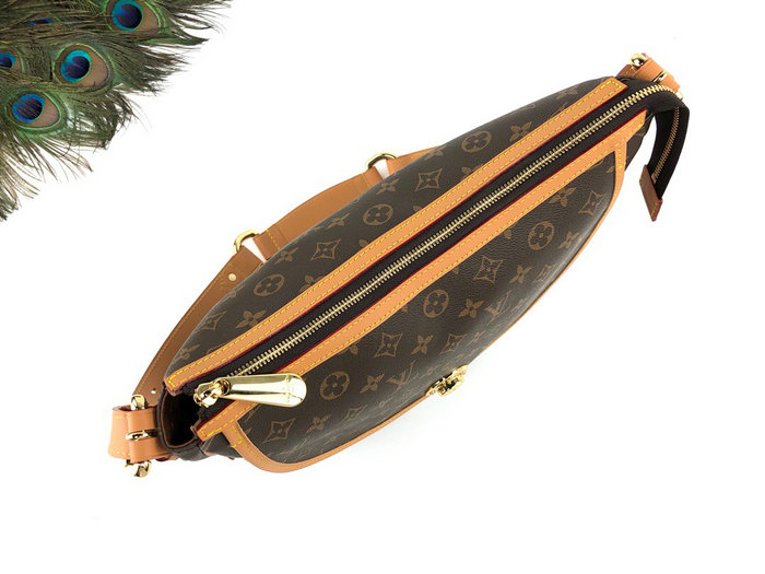 Louis Vuitton Tulum GM Shoulder Bag M40075