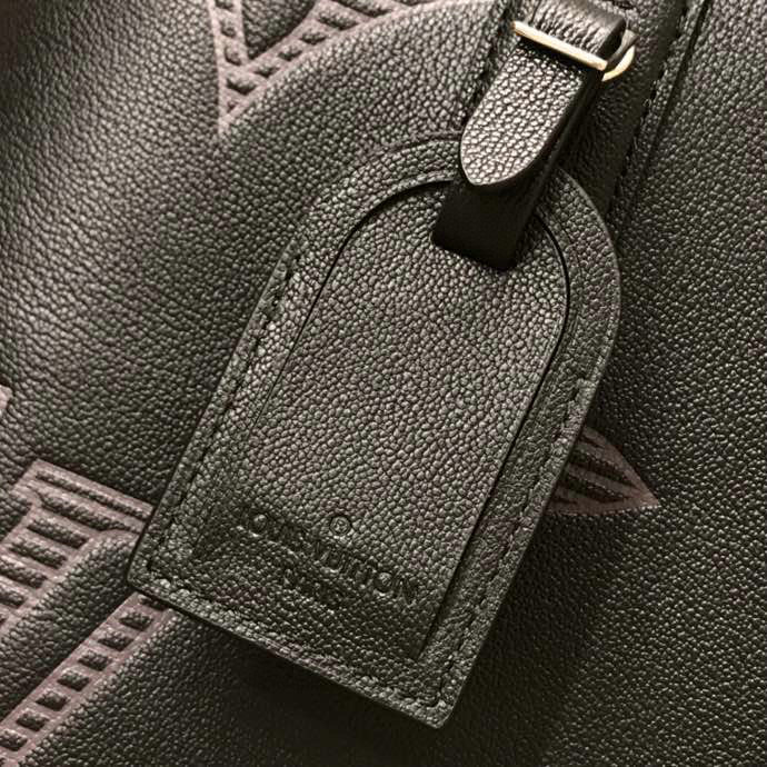 Louis Vuitton Cabas Voyage M57290