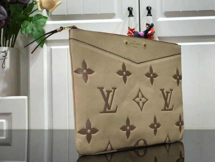 Louis Vuitton Daily Pouch M80174