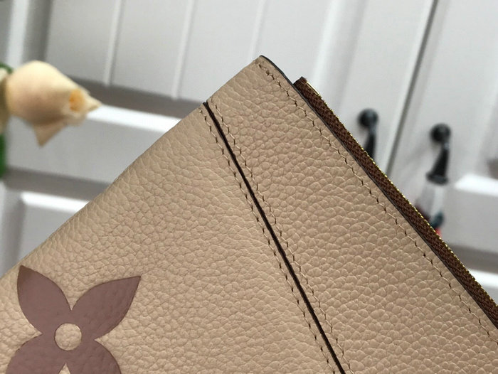 Louis Vuitton Daily Pouch M80174